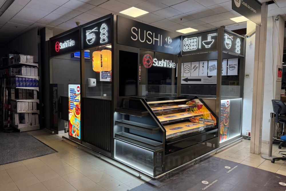 Córner Sushi Take en Reus diseñado por World Food to Go, y fabricado y montado por Noble Madera Stands.