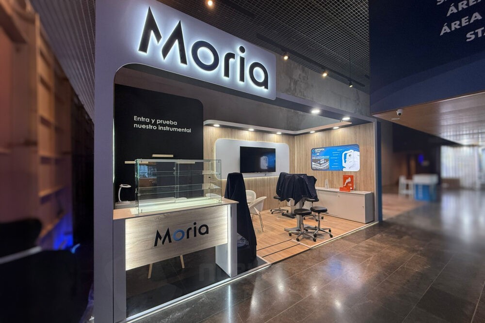 Diseño de Stand para MORIA en congreso SEO'25 (S. de Compostela)